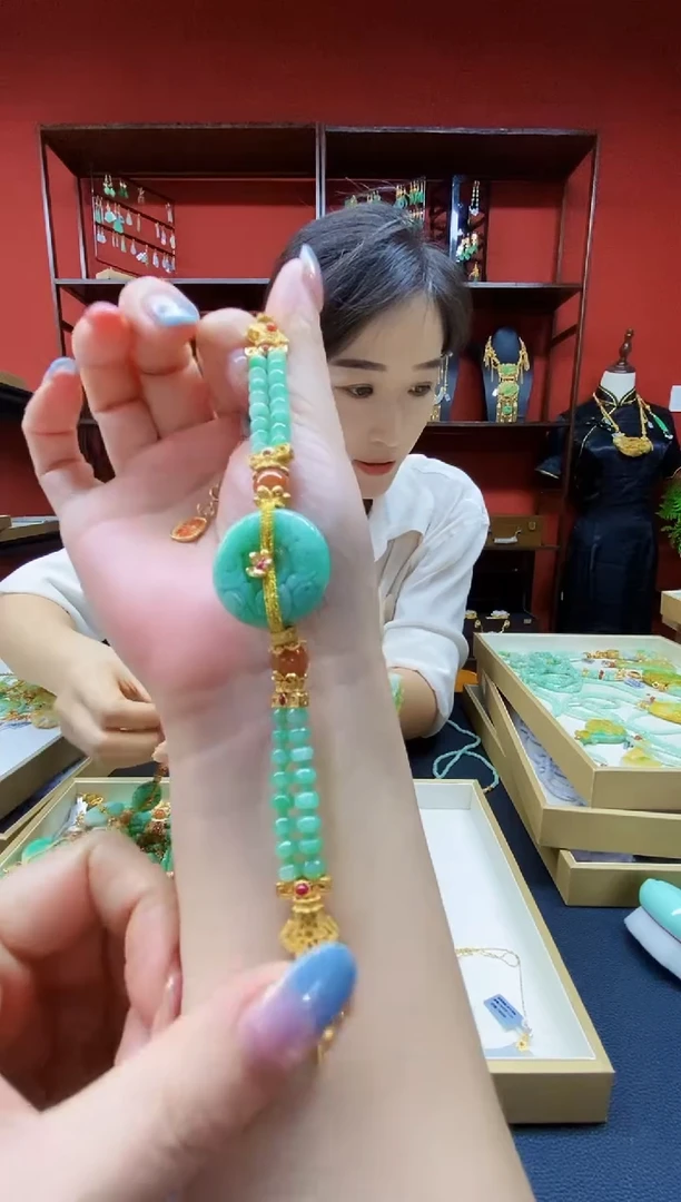 颈饰未镶嵌翡翠翡翠手牌