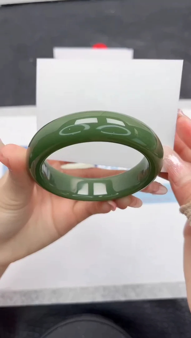 【闪购商品】石英质玉手镯未镶嵌L122-56.6