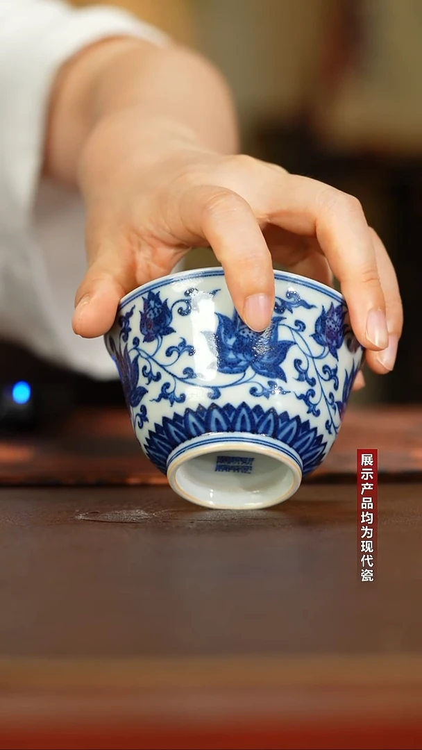 景陶院柴窑缠枝敞口杯