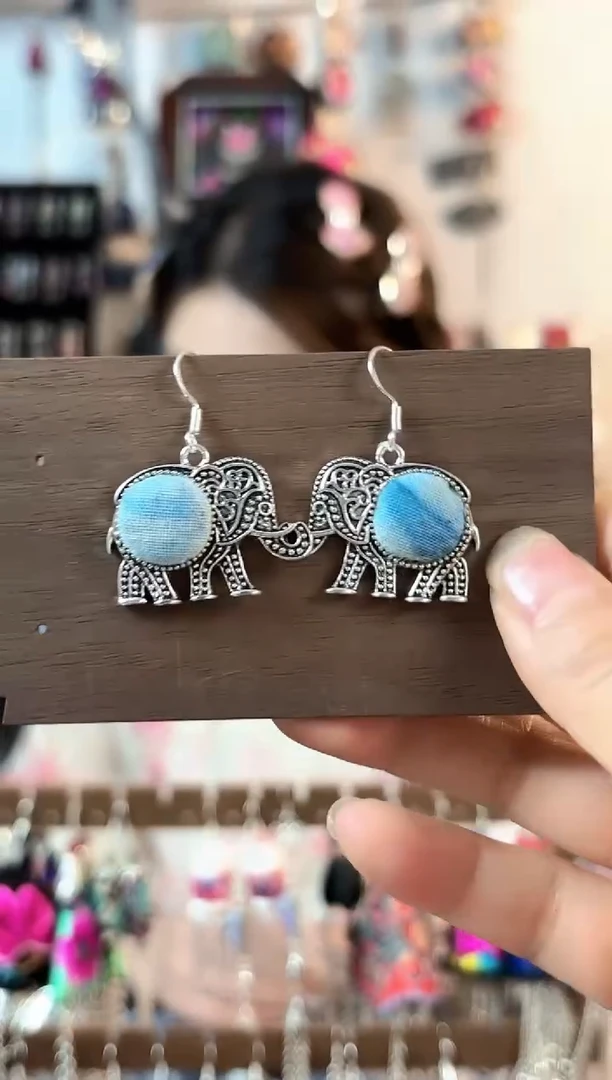 织绣彩云南阁非遗老绣饰品310