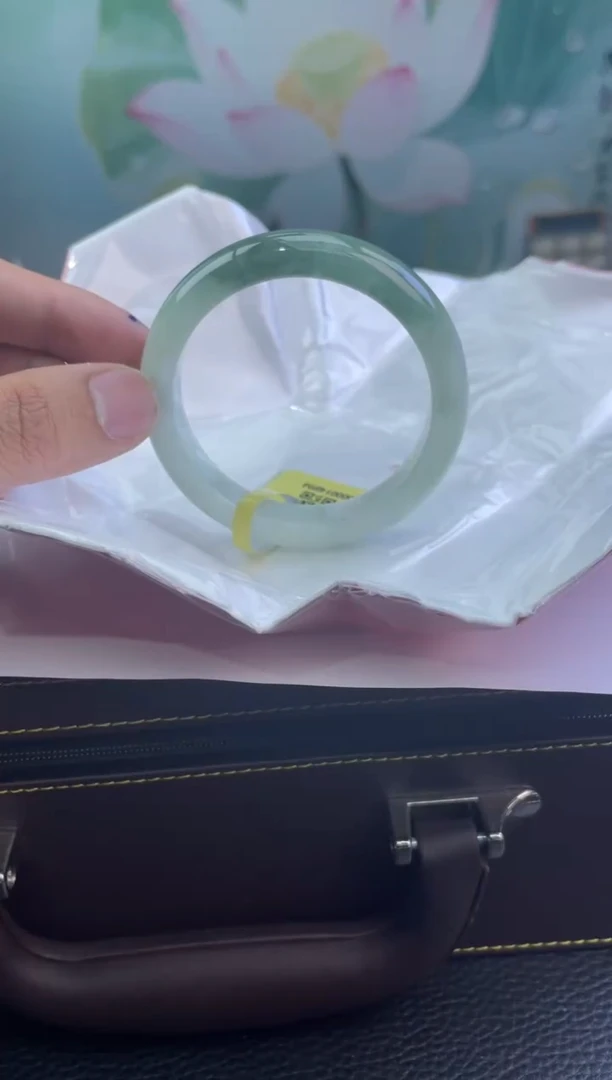 翡翠手镯未镶嵌4翡翠手镯