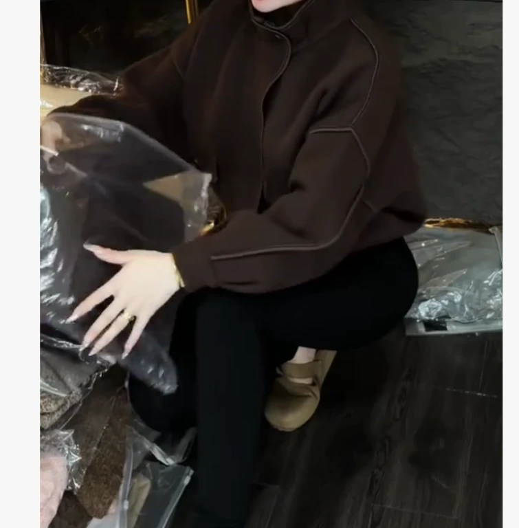 2025冬季时尚潮流百搭精品女装朵A910