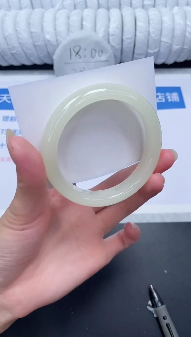 未镶嵌手镯石英质玉22-60.8FMS