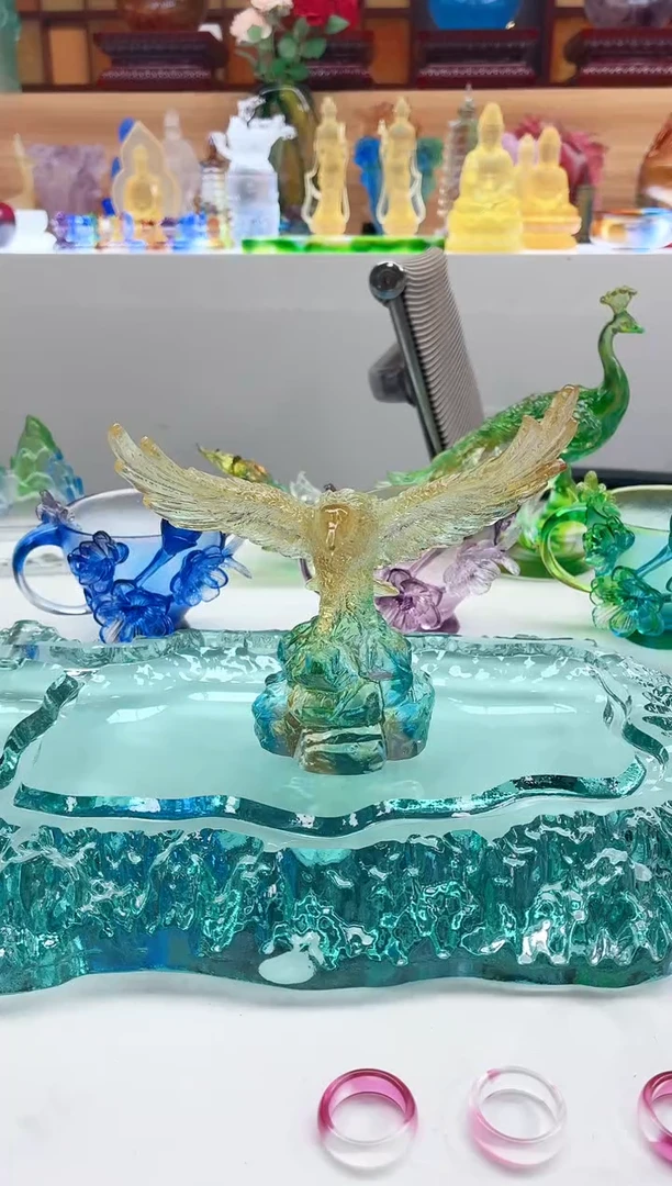 手工艺品琉璃彩色大展宏图摆件14*11公分