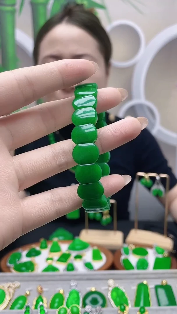 未镶嵌手链翡翠手牌