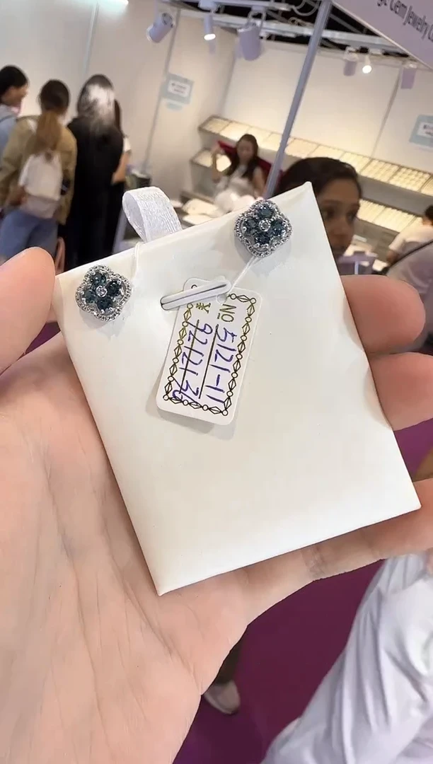 银S925镶嵌托帕石耳饰伦敦蓝10mm耳钉