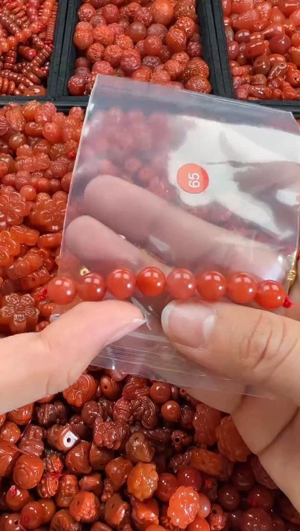 【闪购商品】南红玛瑙颈饰未镶嵌1