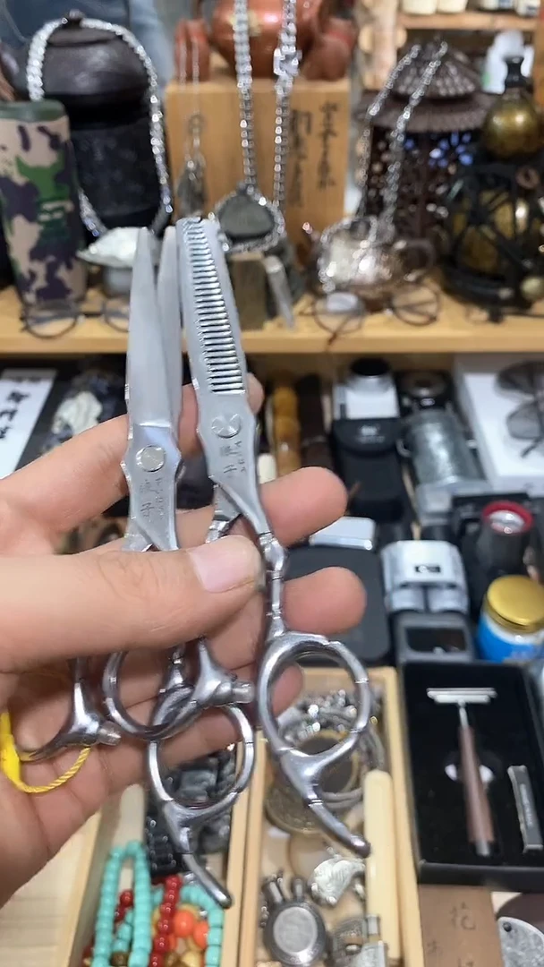 瓷片闪购商品  如图所示