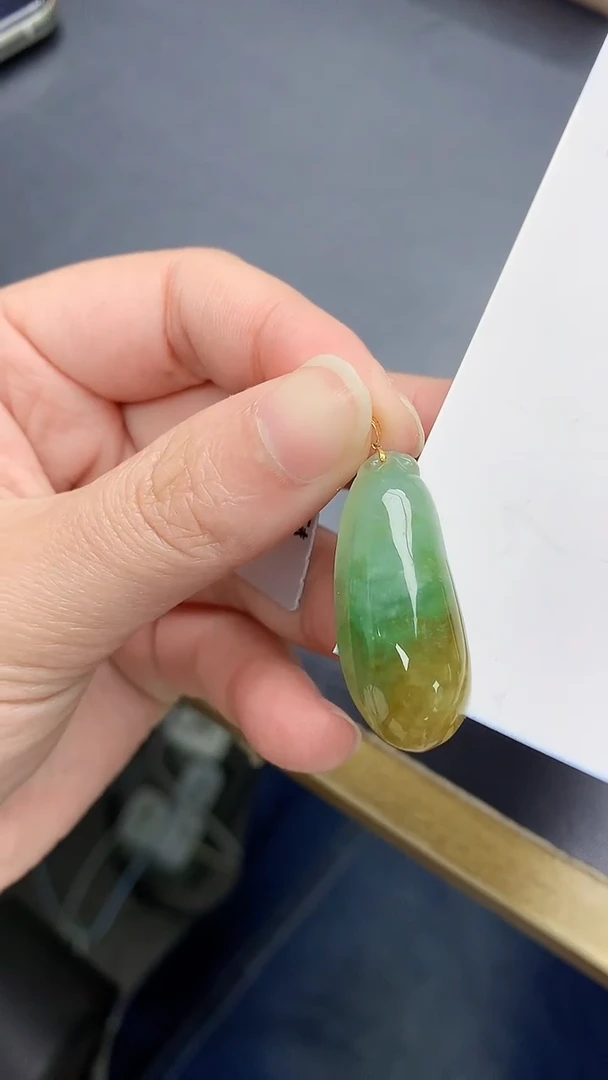 颈饰18K金镶嵌翡翠天然缅甸A货百元以上9元证书费自理