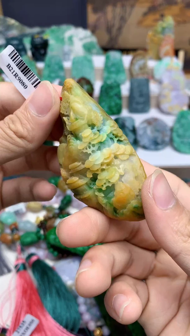 颈饰未镶嵌翡翠天然A货翡翠