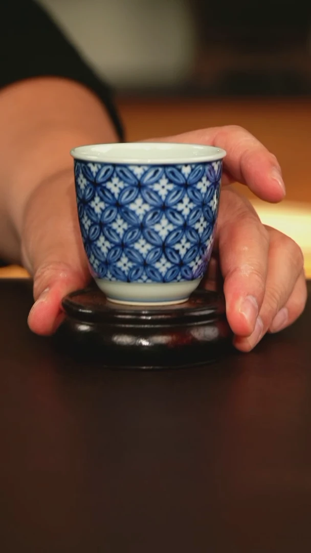 元黛工坊铜钱纹手握杯