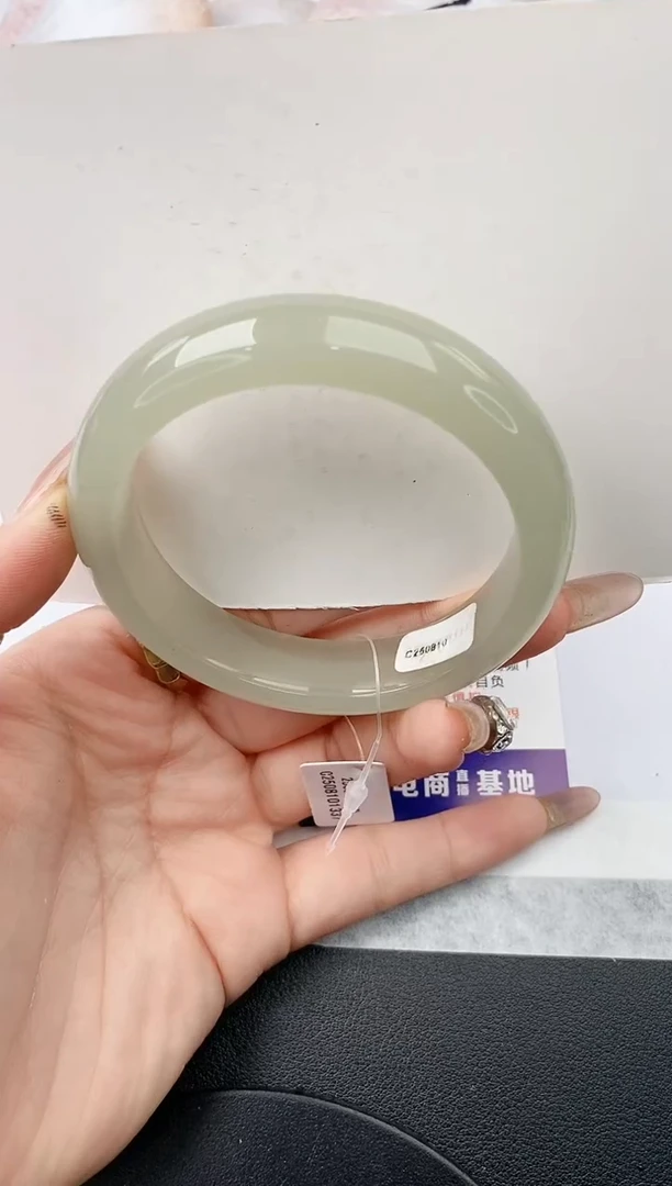 未镶嵌手镯石英质玉w266-DB