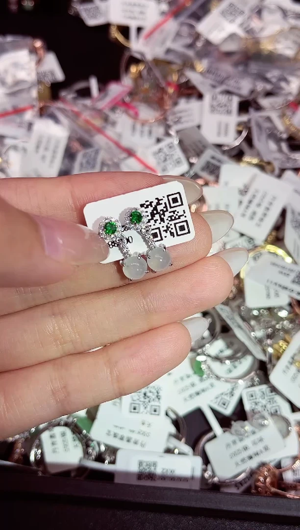 银S925镶嵌戒指翡翠A货 多样性发一