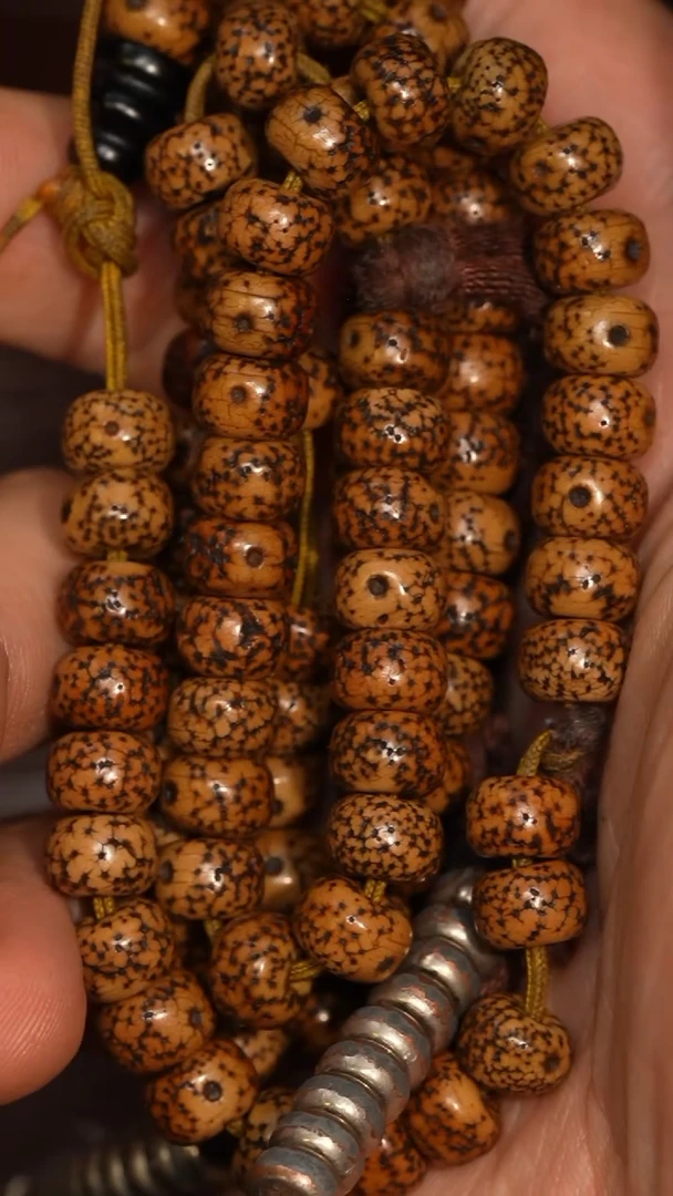 冲赛康胡子哥，藏传念珠193