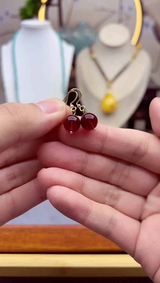 【闪购商品】血珀耳饰14K金镶嵌e29``````
