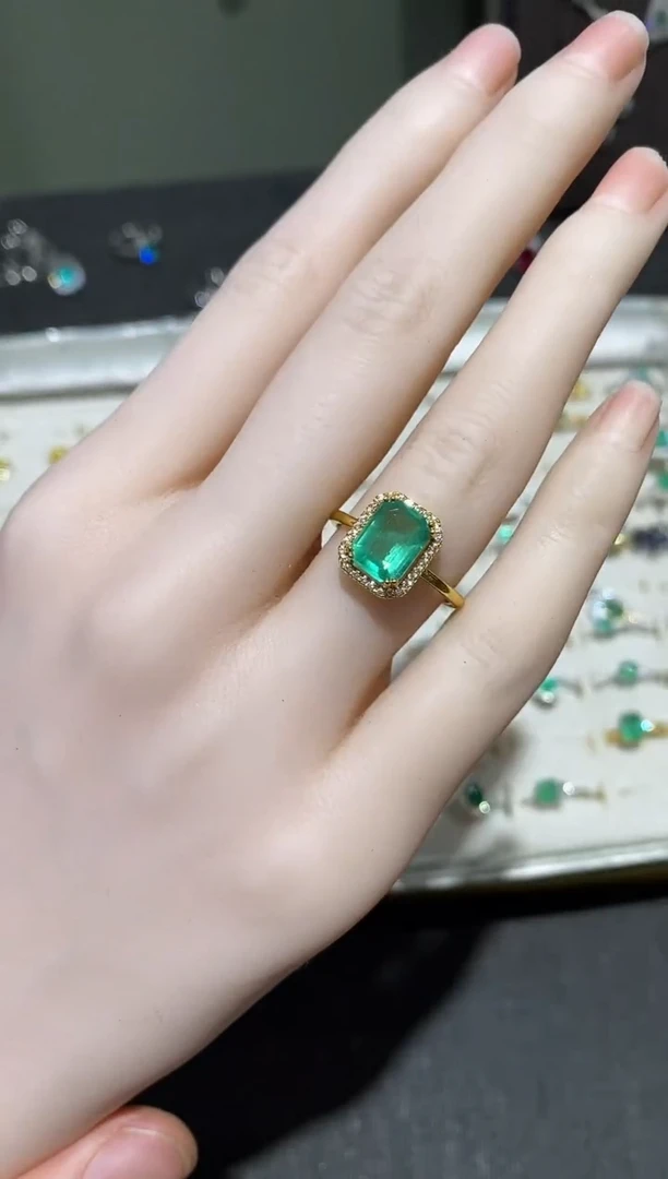 银S925镶嵌戒指祖母绿戒指