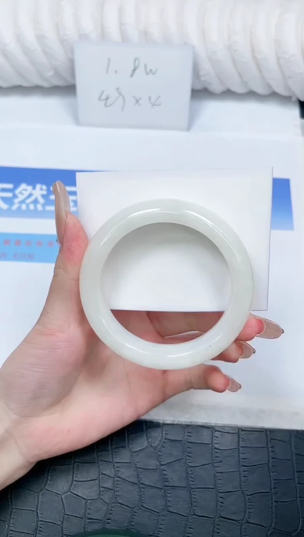 和田玉手镯未镶嵌275-62