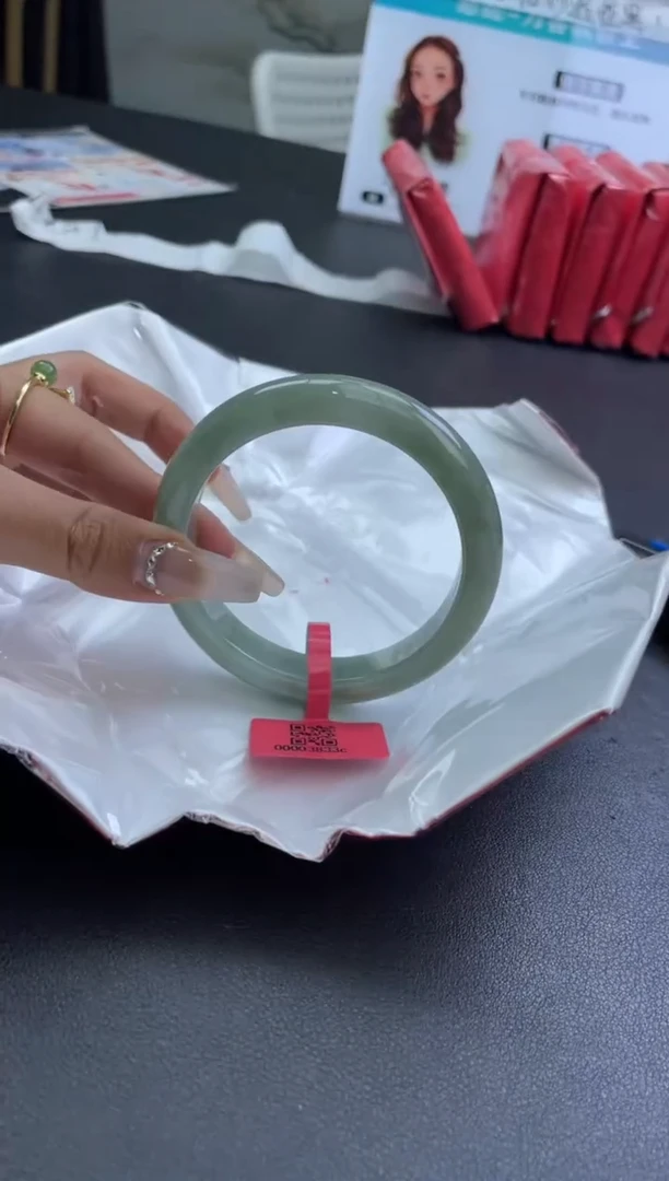 翡翠手镯未镶嵌7          60.5