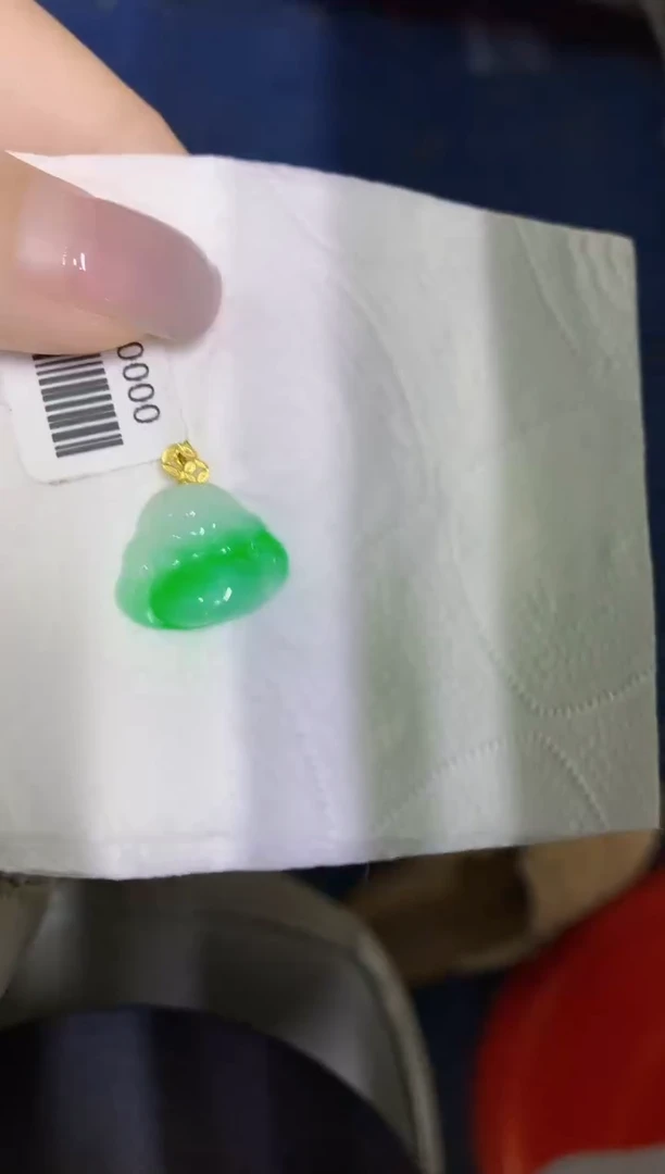 颈饰18K金镶嵌翡翠缅甸天然翡翠A货