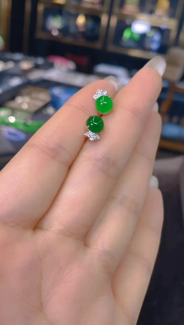 【闪购商品】翡翠耳饰18K金镶嵌107