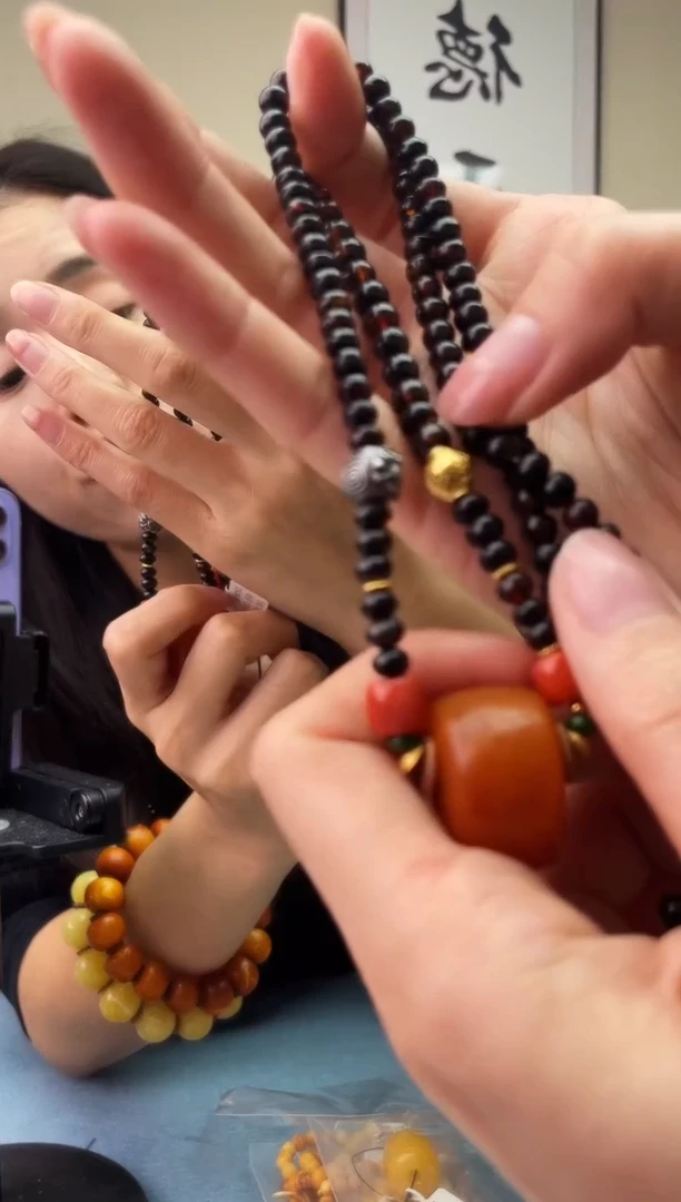 琥珀未镶嵌珠宝奇石T0假一罚十，多样性发一件