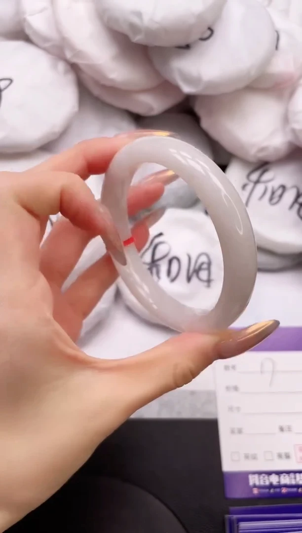 【闪购商品】和田玉手镯未镶嵌3K17-58