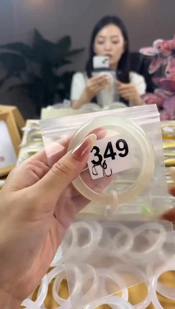 玛瑙/玉髓手镯未镶嵌349