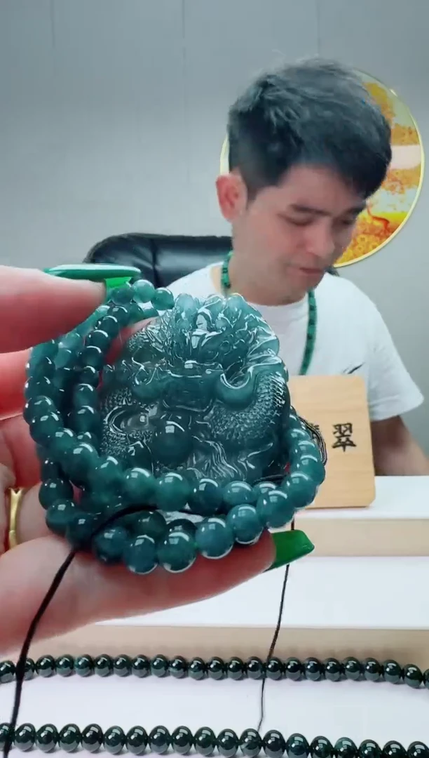 翡翠未镶嵌颈饰多样性随机发其一