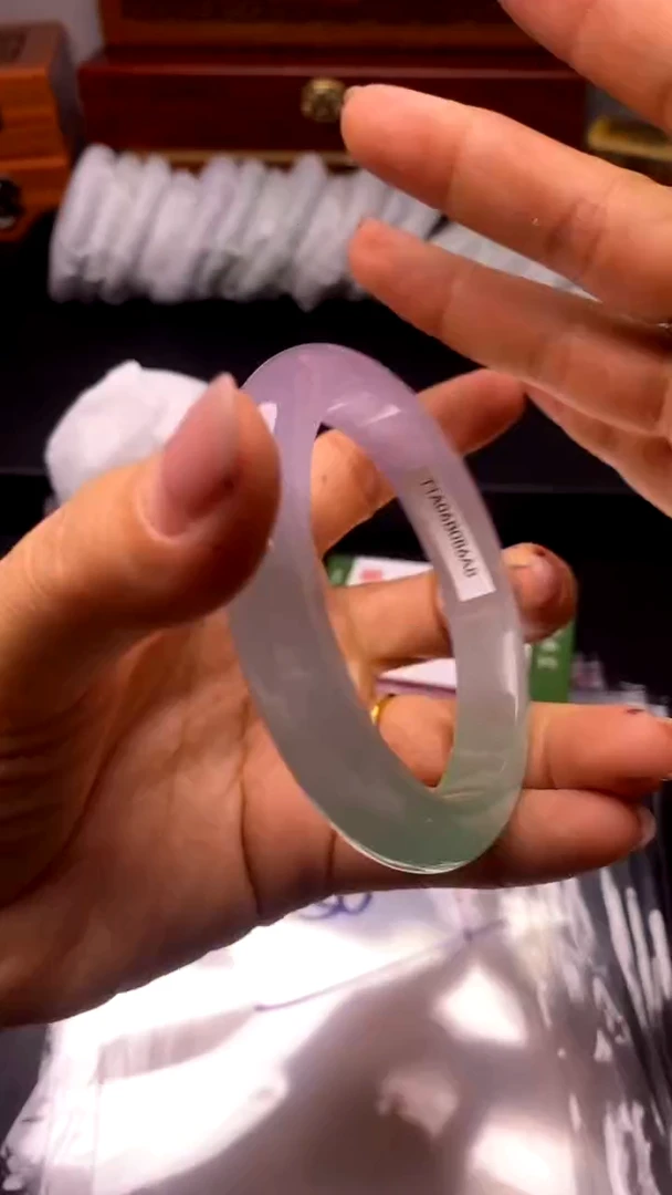 时尚缅料女款手镯227