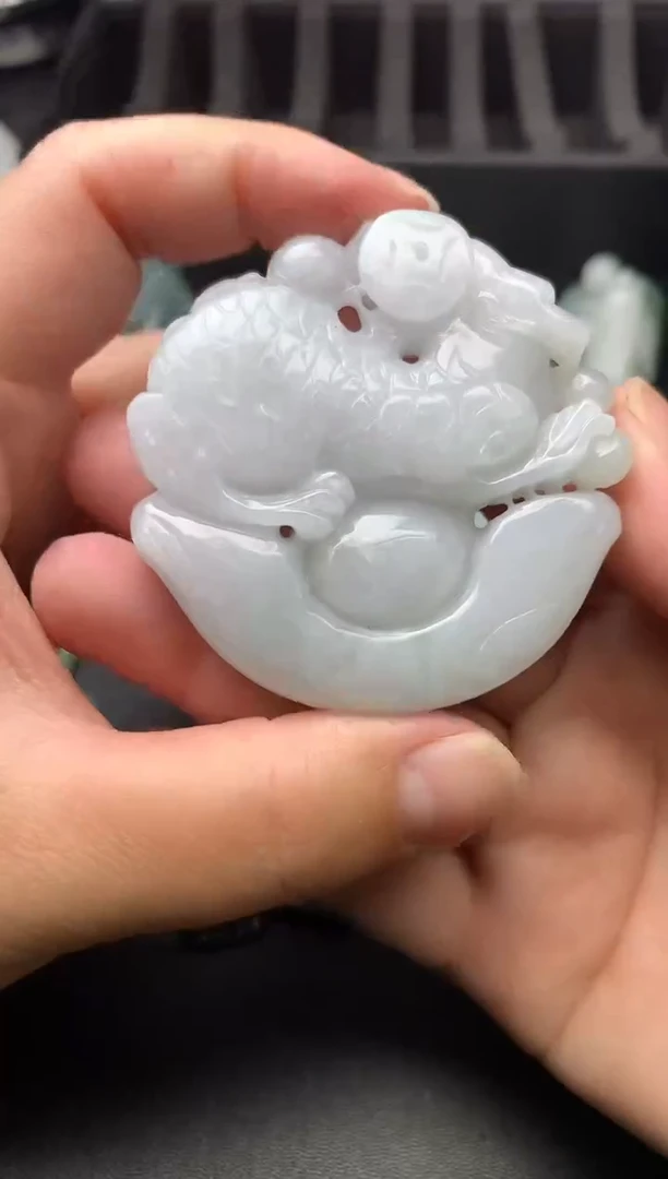 颈饰未镶嵌翡翠貔貅