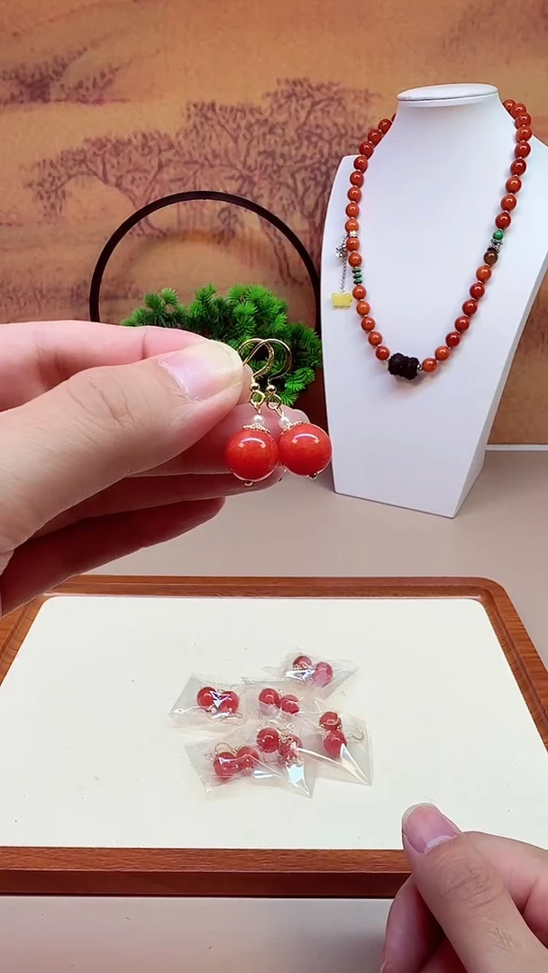 14K金镶嵌南红玛瑙耳饰E68