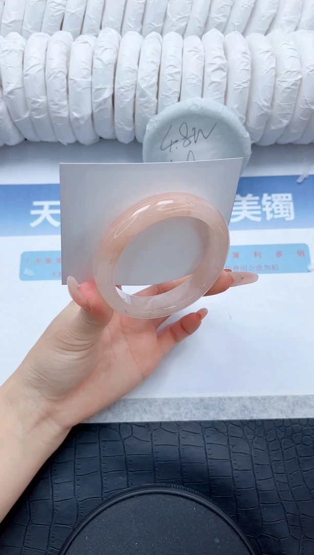 【闪购商品】石英质玉手镯未镶嵌P338-56