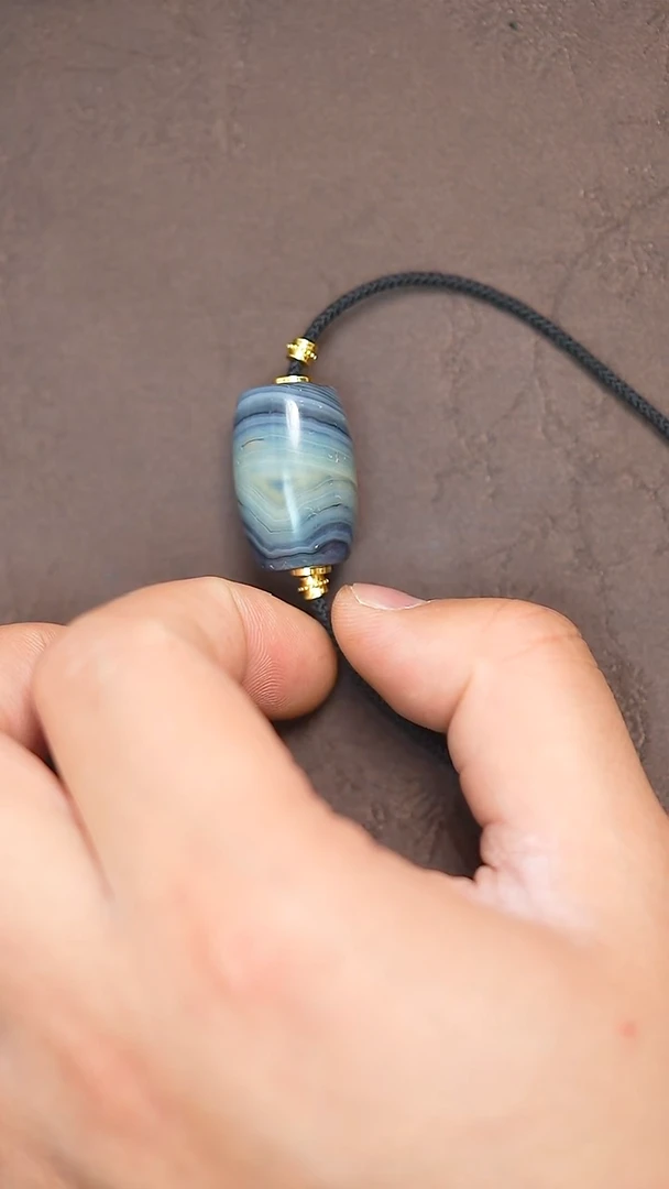 未镶嵌吊坠(赠链)玛瑙/玉髓缠丝吊坠