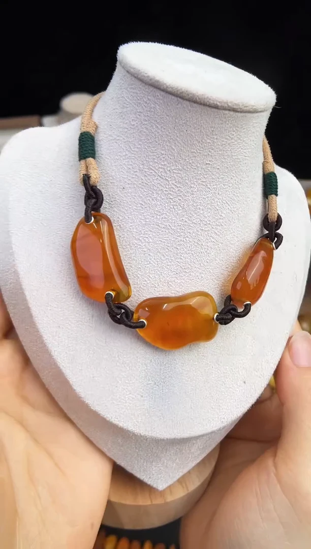 未镶嵌琥珀珠宝奇石柒月