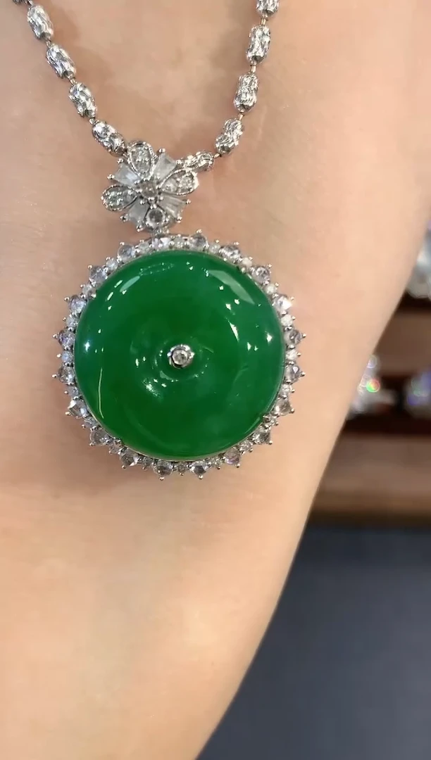 吊坠(不含链)18K金镶嵌翡翠a209