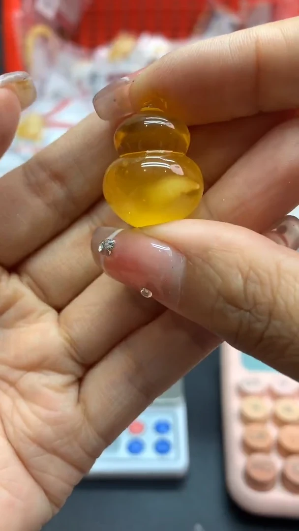 未镶嵌琥珀珠宝奇石208