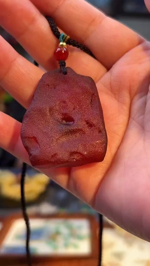 琥珀颈饰未镶嵌吊坠