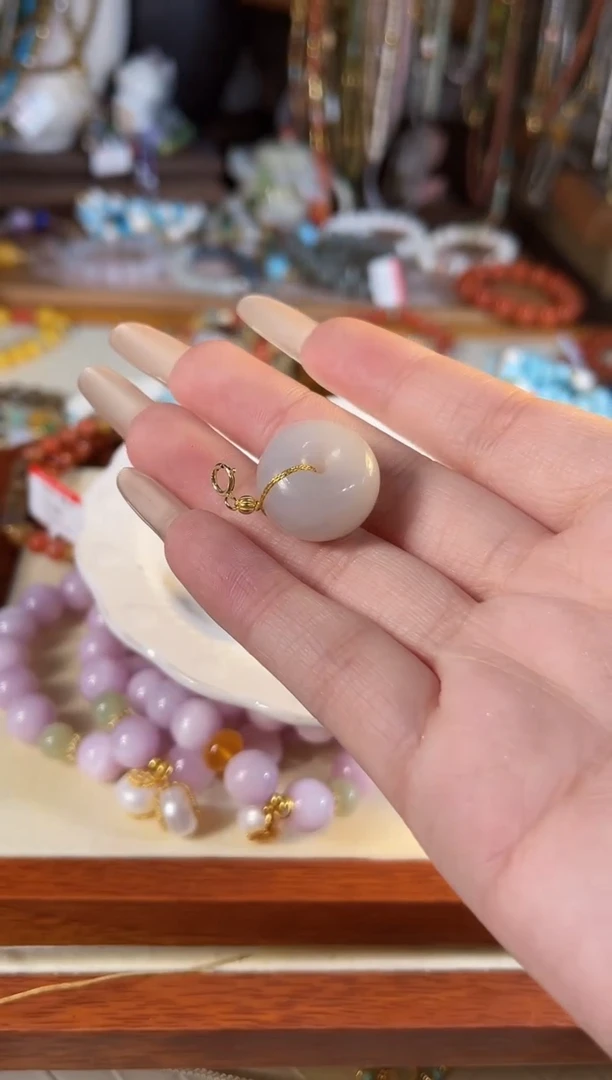 【闪购商品】和田玉吊坠(不含链)银S925镶嵌多样性发货其一