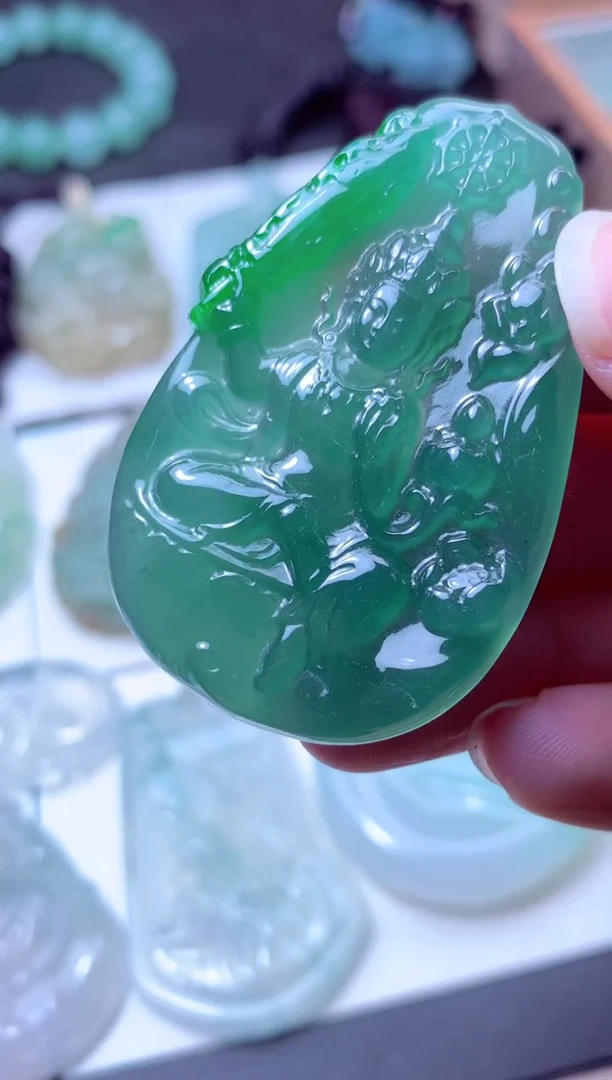 颈饰未镶嵌翡翠天然A货翡翠