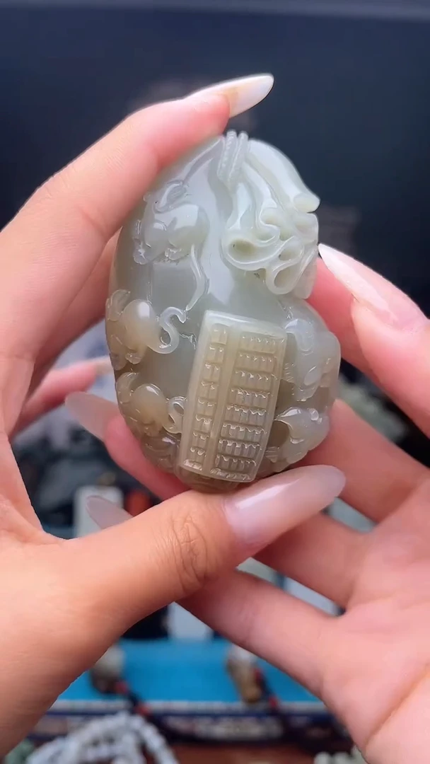 未镶嵌和田玉挂件1