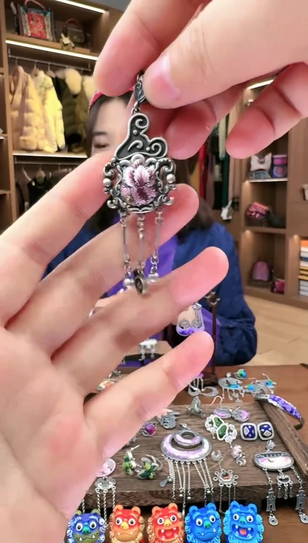 【闪购商品】织绣130黔东南苗族刺绣