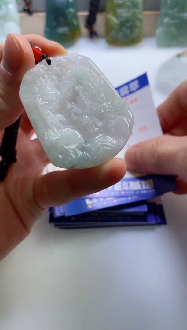 【闪购商品】翡翠挂件未镶嵌