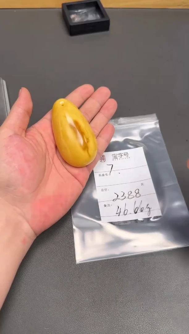 琥珀未镶嵌珠宝奇石壮****豪681868186818
