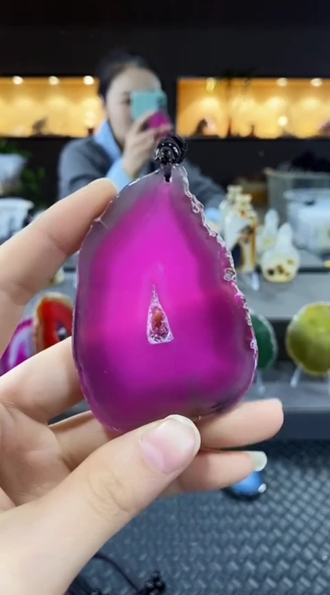 未镶嵌颈饰玛瑙/玉髓千***回玛瑙
