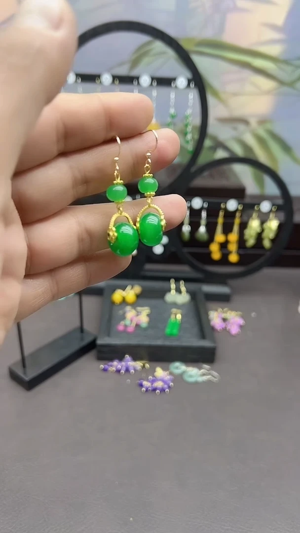 未镶嵌石英质玉（非洲翠）耳饰316