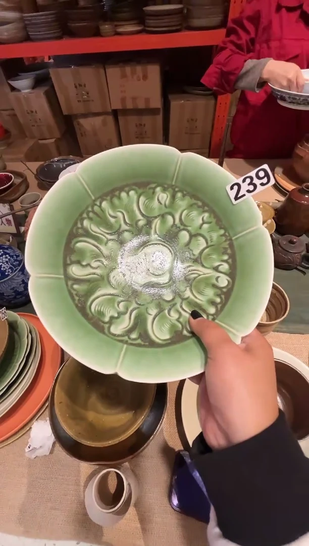 瓷片二*239绿色雕刻荷口盘