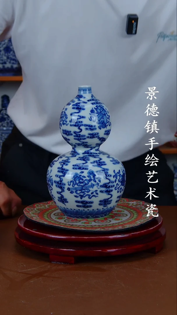 现代景德镇手工手绘陶瓷摆件53
