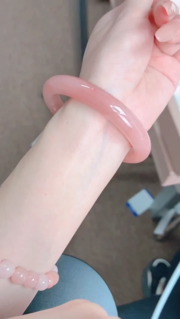 未镶嵌手镯石英质玉桃花酿 193-圈口62.6-236