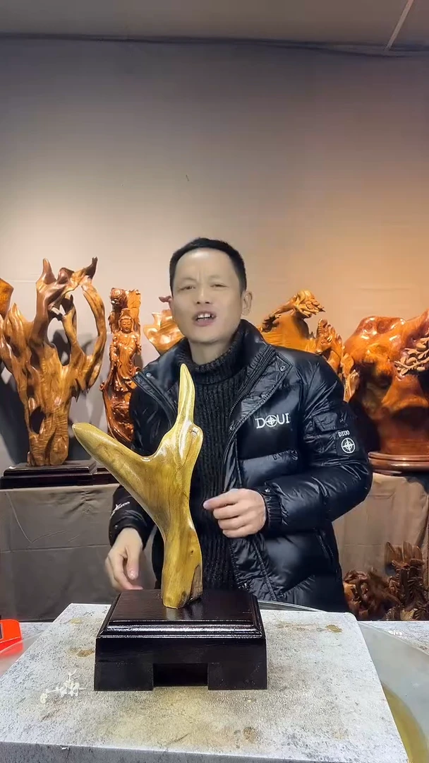 金丝楠金**翅小叶桢楠随行摆件9