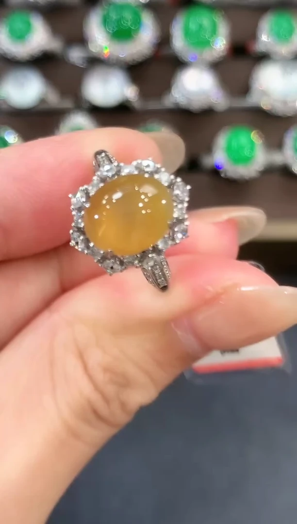 翡翠戒指18K金镶嵌a130